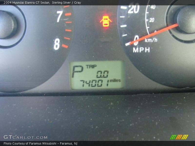 Sterling Silver / Gray 2004 Hyundai Elantra GT Sedan
