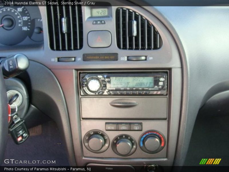 Controls of 2004 Elantra GT Sedan