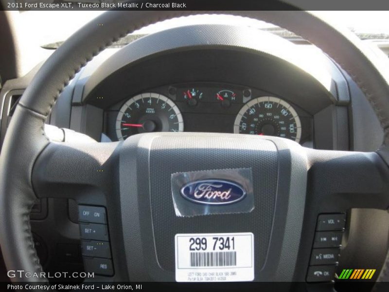 Tuxedo Black Metallic / Charcoal Black 2011 Ford Escape XLT