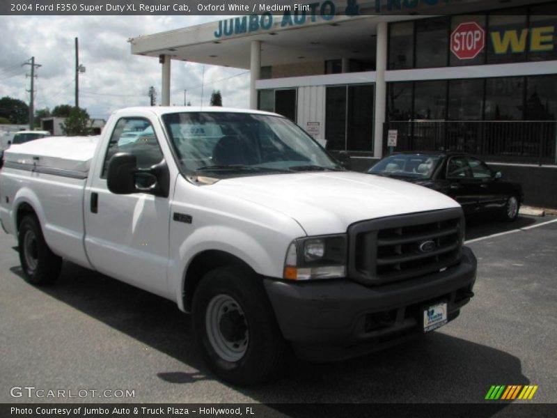 Oxford White / Medium Flint 2004 Ford F350 Super Duty XL Regular Cab