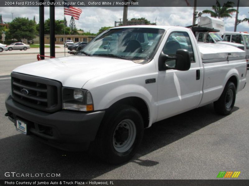 Oxford White / Medium Flint 2004 Ford F350 Super Duty XL Regular Cab