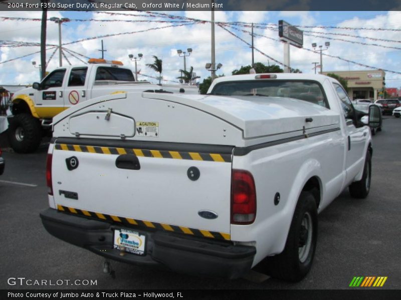 Oxford White / Medium Flint 2004 Ford F350 Super Duty XL Regular Cab