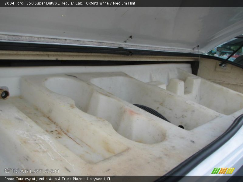 Oxford White / Medium Flint 2004 Ford F350 Super Duty XL Regular Cab