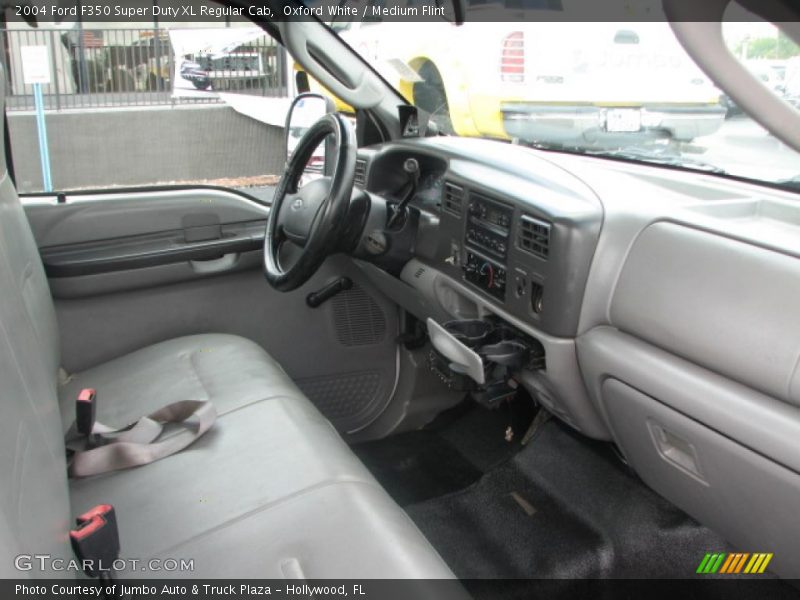 Oxford White / Medium Flint 2004 Ford F350 Super Duty XL Regular Cab