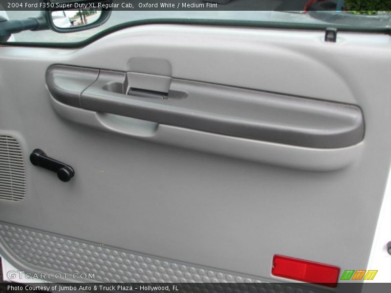 Oxford White / Medium Flint 2004 Ford F350 Super Duty XL Regular Cab