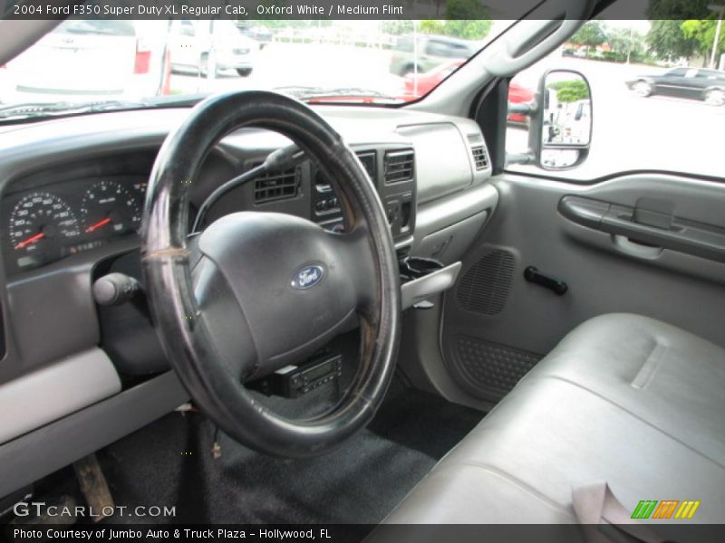 Oxford White / Medium Flint 2004 Ford F350 Super Duty XL Regular Cab