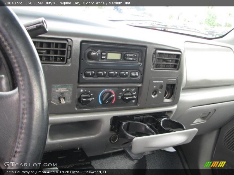 Oxford White / Medium Flint 2004 Ford F350 Super Duty XL Regular Cab