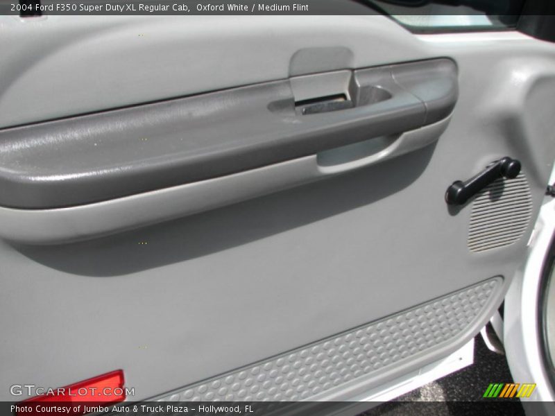Oxford White / Medium Flint 2004 Ford F350 Super Duty XL Regular Cab
