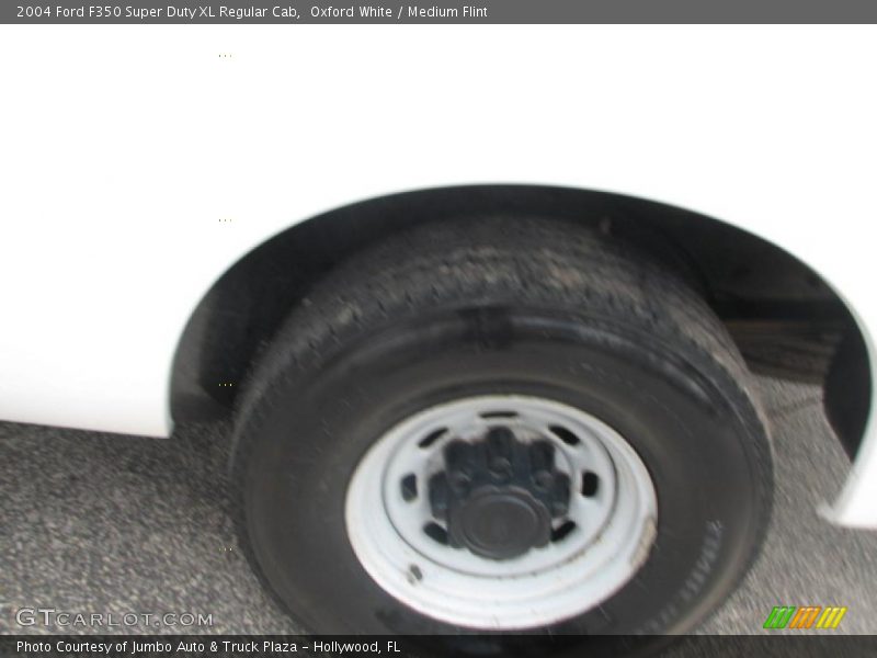 Oxford White / Medium Flint 2004 Ford F350 Super Duty XL Regular Cab