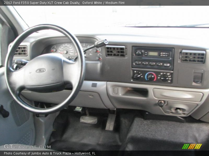 Dashboard of 2002 F350 Super Duty XLT Crew Cab Dually