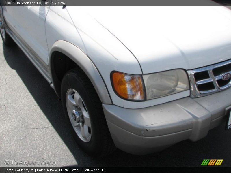 White / Gray 2000 Kia Sportage EX