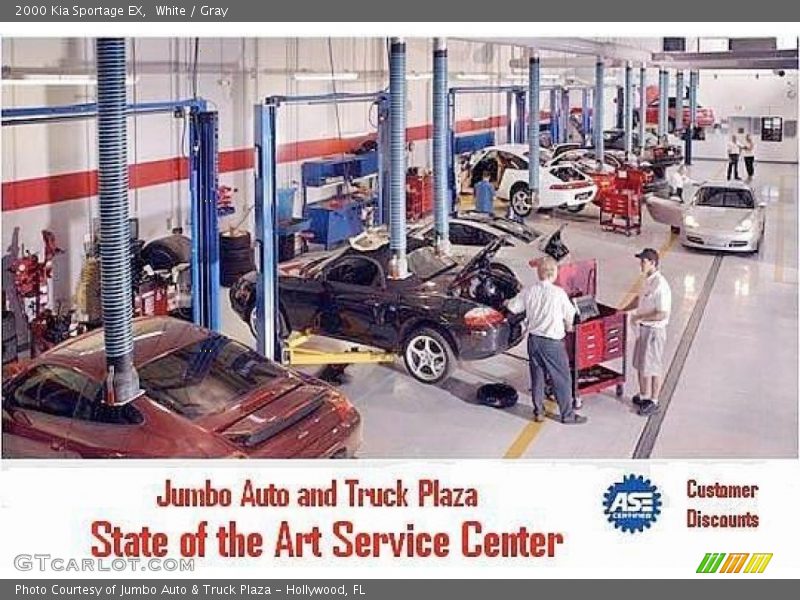 White / Gray 2000 Kia Sportage EX