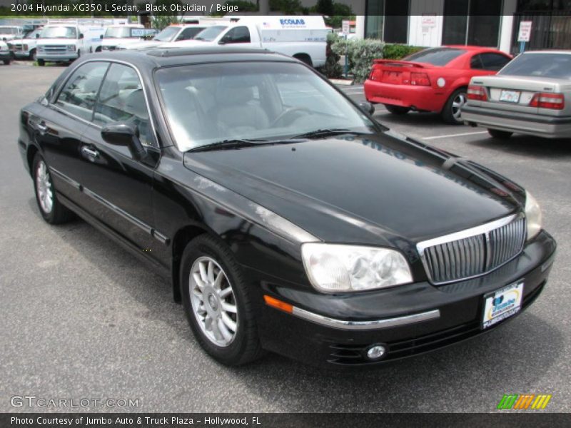 Front 3/4 View of 2004 XG350 L Sedan