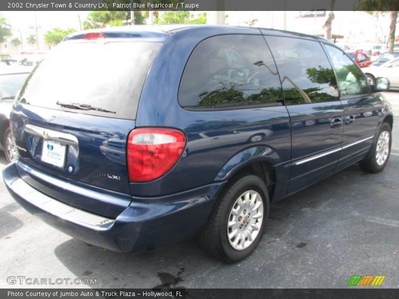  2002 Town & Country LXi Patriot Blue Pearlcoat