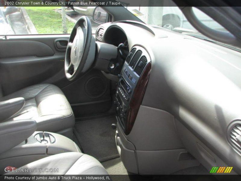 Patriot Blue Pearlcoat / Taupe 2002 Chrysler Town & Country LXi