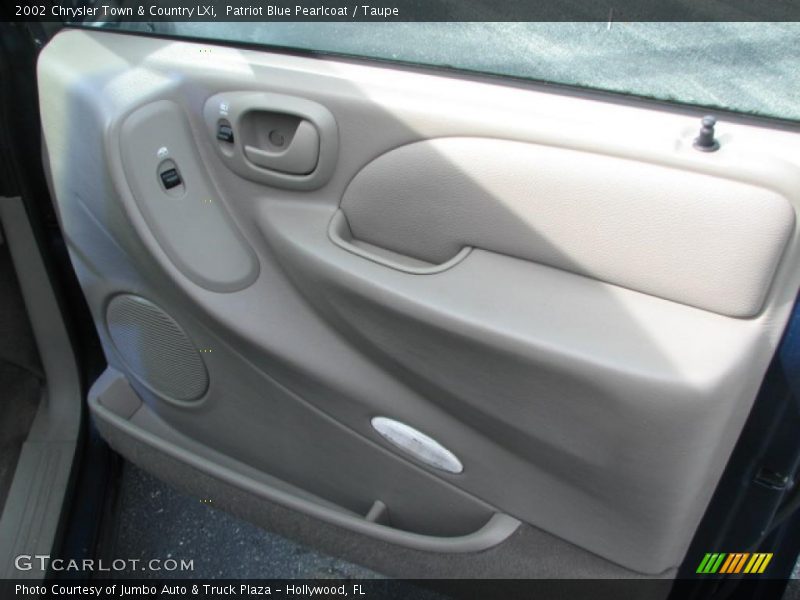 Patriot Blue Pearlcoat / Taupe 2002 Chrysler Town & Country LXi