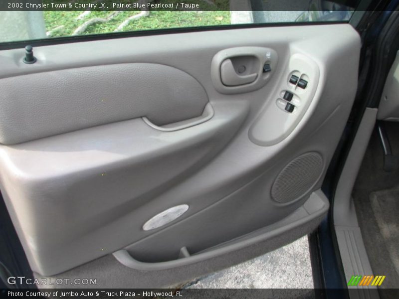Door Panel of 2002 Town & Country LXi