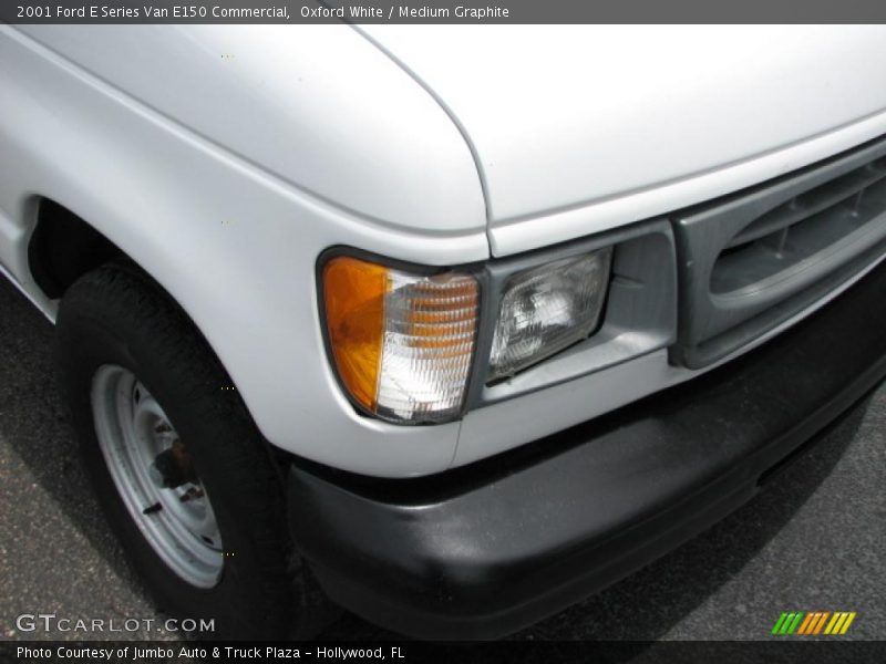 Oxford White / Medium Graphite 2001 Ford E Series Van E150 Commercial