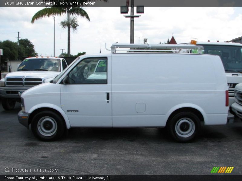 Ivory White / Pewter 2000 GMC Safari Commercial
