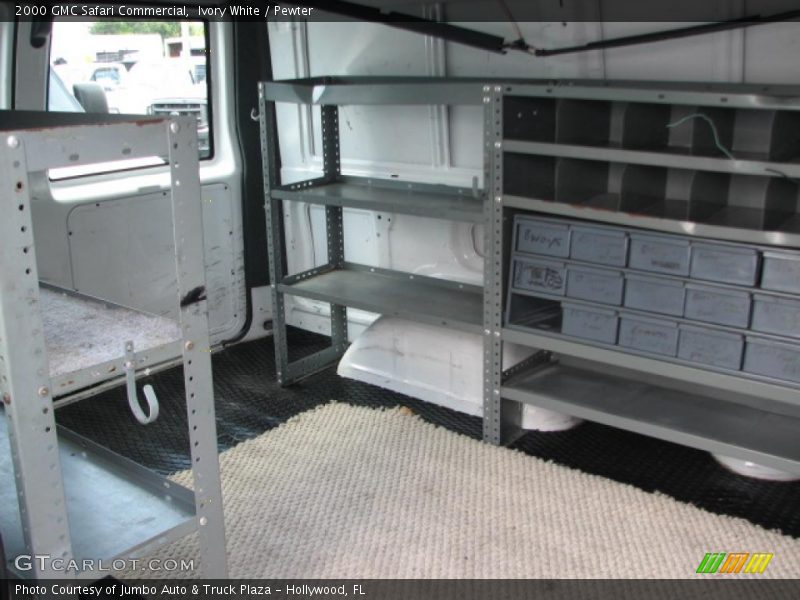 Ivory White / Pewter 2000 GMC Safari Commercial