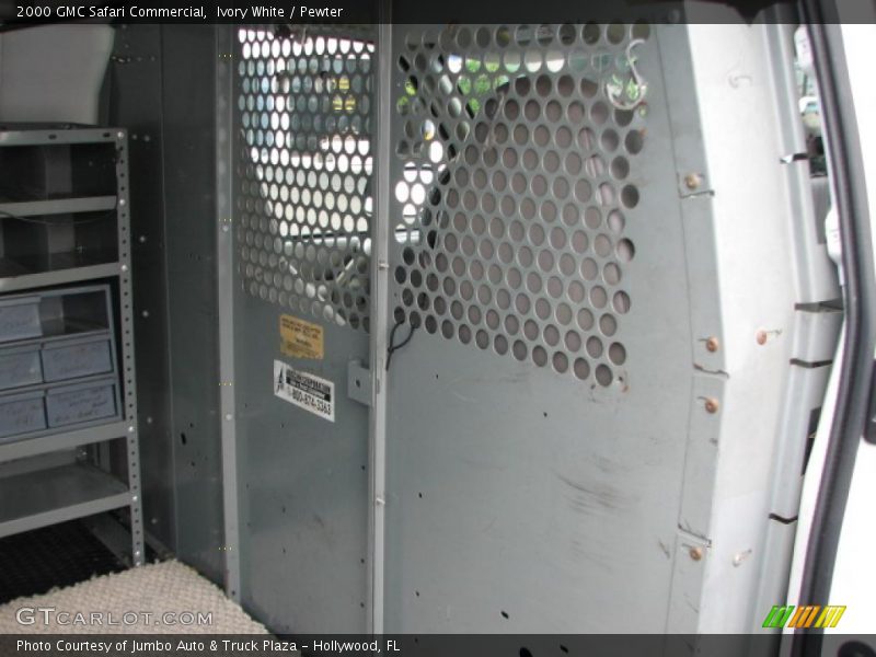 Ivory White / Pewter 2000 GMC Safari Commercial