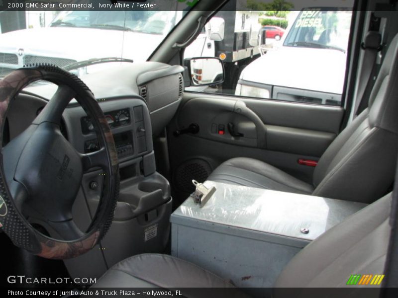 Ivory White / Pewter 2000 GMC Safari Commercial