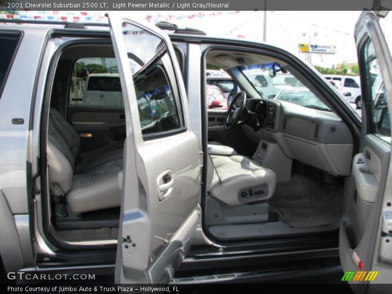 Light Pewter Metallic / Light Gray/Neutral 2001 Chevrolet Suburban 2500 LT