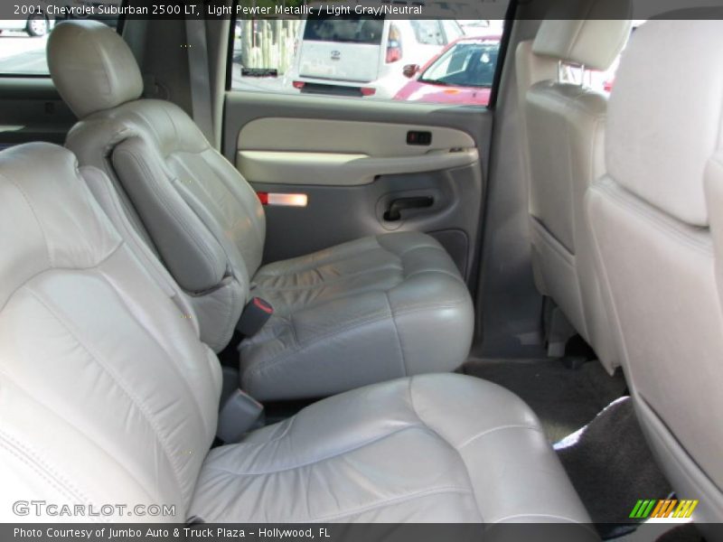 Light Pewter Metallic / Light Gray/Neutral 2001 Chevrolet Suburban 2500 LT