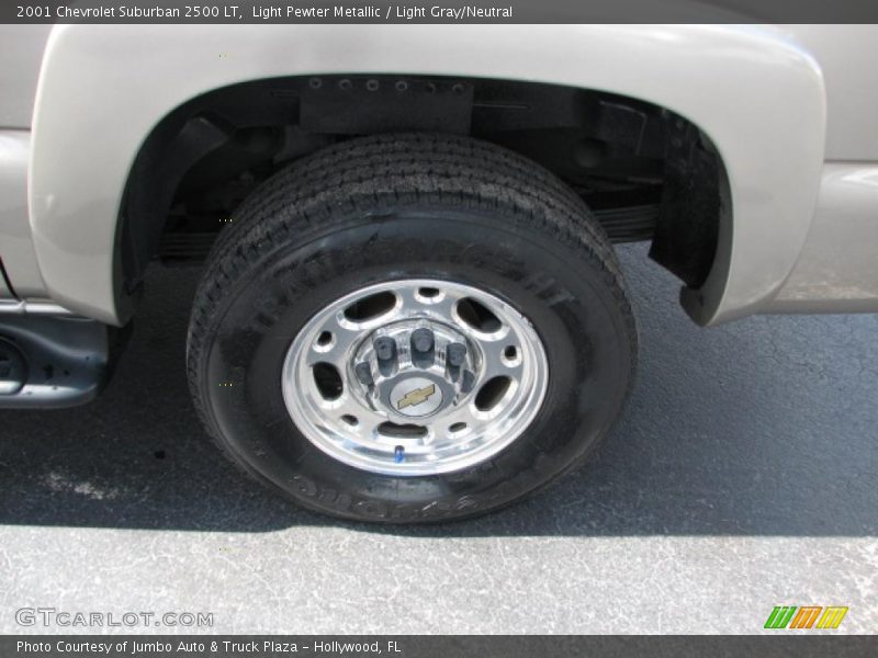 Light Pewter Metallic / Light Gray/Neutral 2001 Chevrolet Suburban 2500 LT