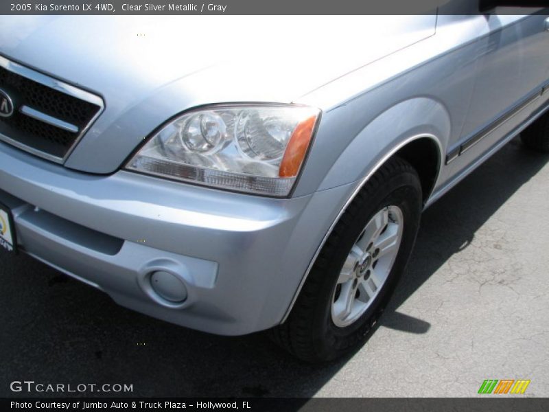 Clear Silver Metallic / Gray 2005 Kia Sorento LX 4WD