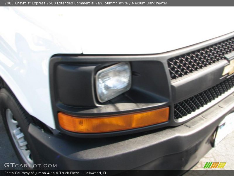 Summit White / Medium Dark Pewter 2005 Chevrolet Express 2500 Extended Commercial Van