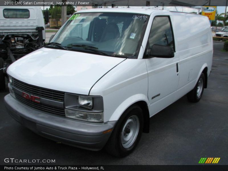 Ivory White / Pewter 2000 GMC Safari Commercial