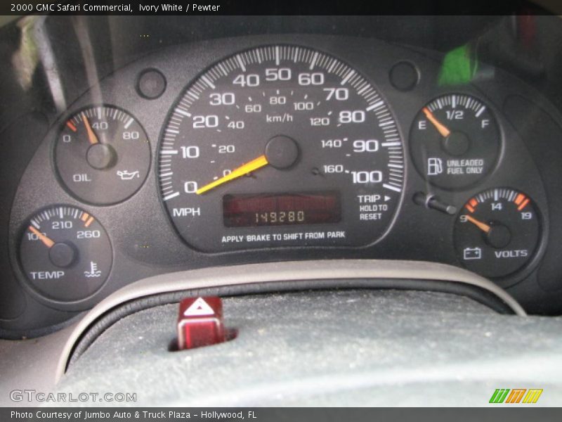 Ivory White / Pewter 2000 GMC Safari Commercial