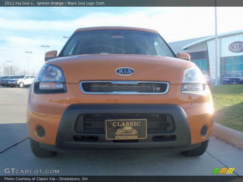 Ignition Orange / Black Soul Logo Cloth 2011 Kia Soul +