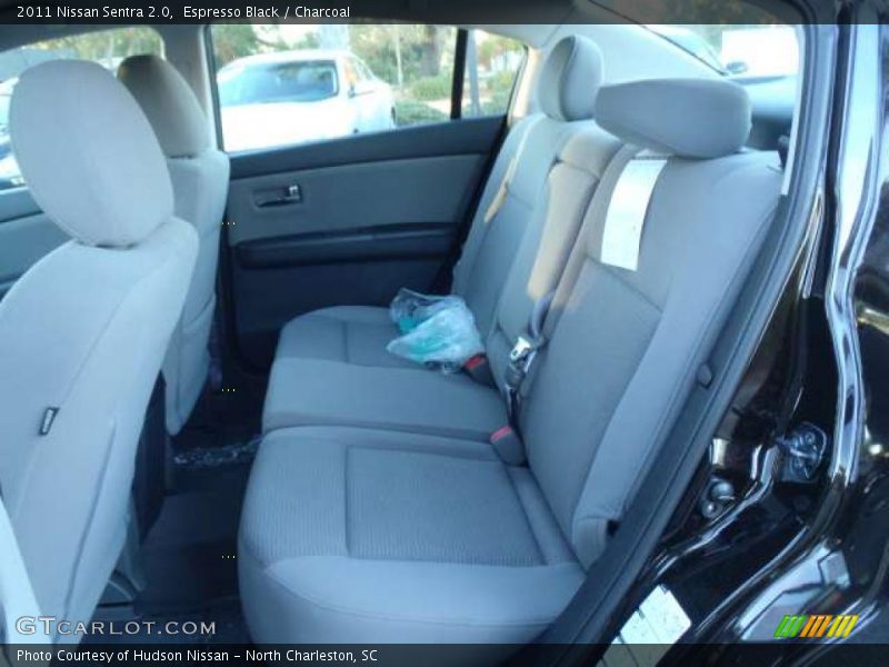  2011 Sentra 2.0 Charcoal Interior