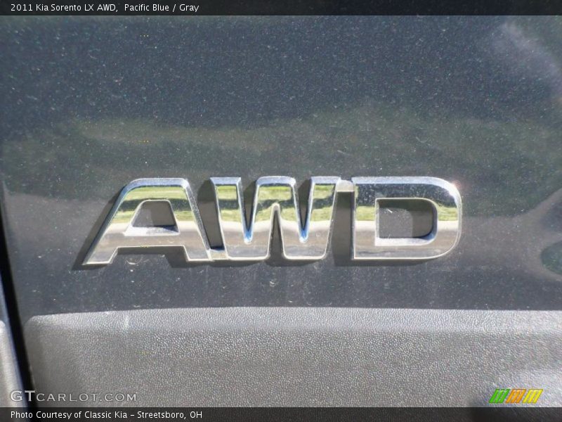 Pacific Blue / Gray 2011 Kia Sorento LX AWD