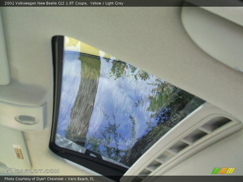 Yellow / Light Grey 2001 Volkswagen New Beetle GLS 1.8T Coupe