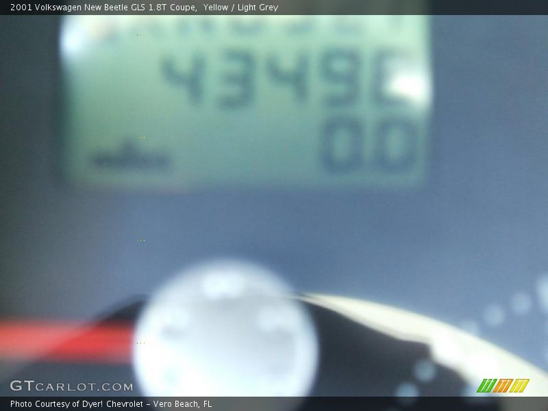 Yellow / Light Grey 2001 Volkswagen New Beetle GLS 1.8T Coupe