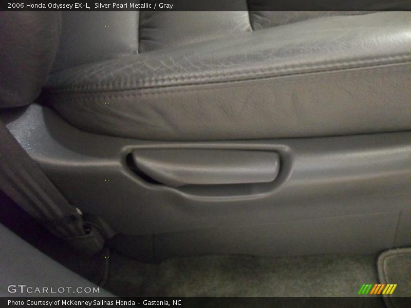 Silver Pearl Metallic / Gray 2006 Honda Odyssey EX-L