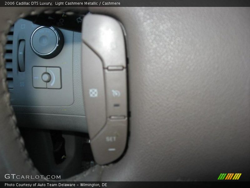 Light Cashmere Metallic / Cashmere 2006 Cadillac DTS Luxury