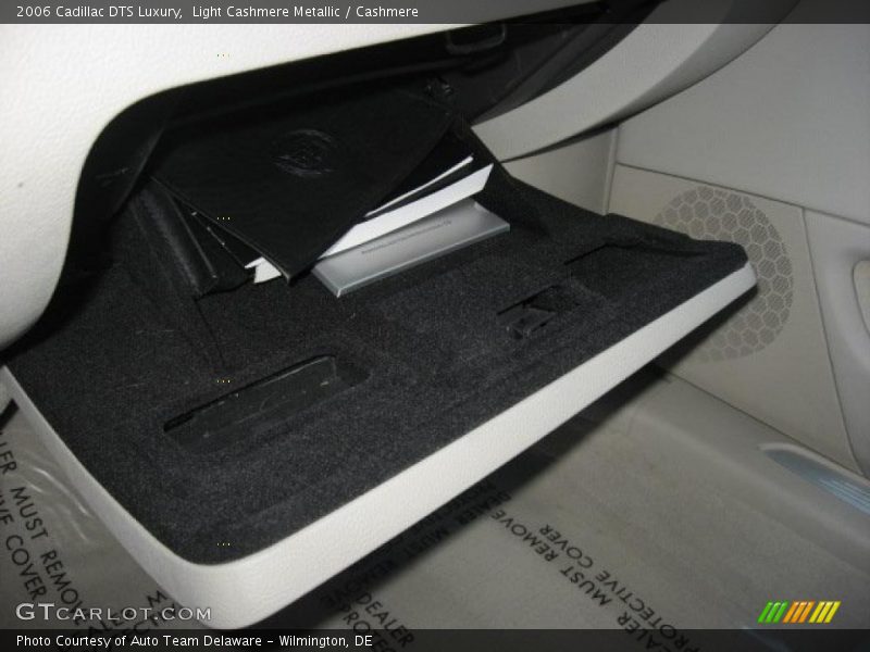 Light Cashmere Metallic / Cashmere 2006 Cadillac DTS Luxury