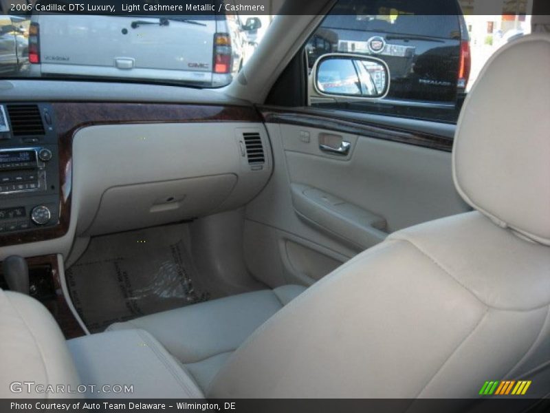 Light Cashmere Metallic / Cashmere 2006 Cadillac DTS Luxury