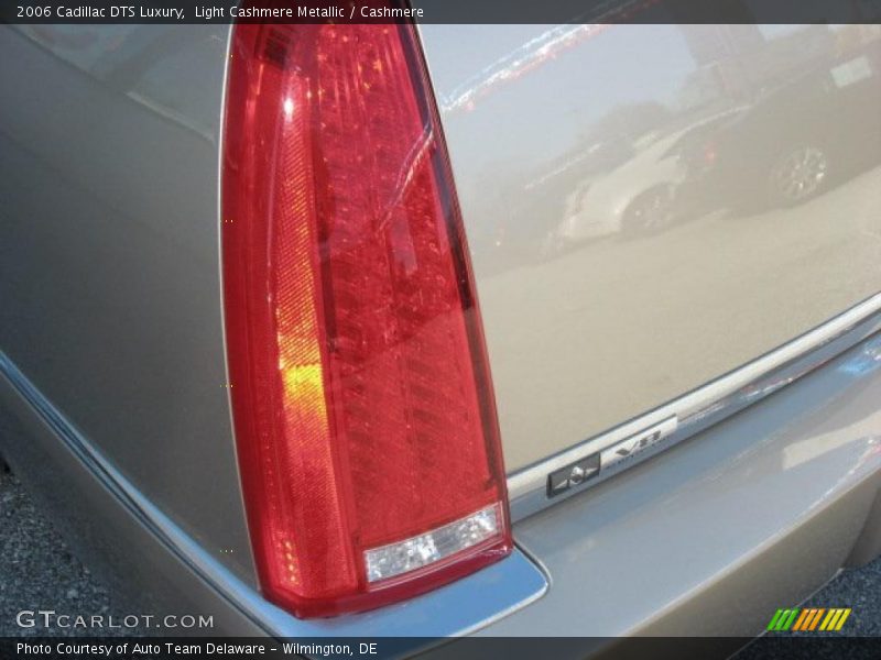 Light Cashmere Metallic / Cashmere 2006 Cadillac DTS Luxury