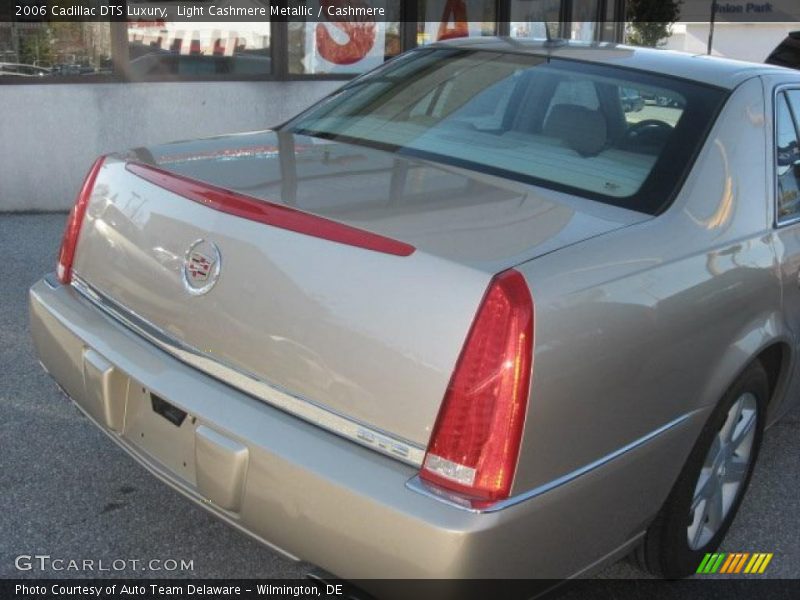Light Cashmere Metallic / Cashmere 2006 Cadillac DTS Luxury
