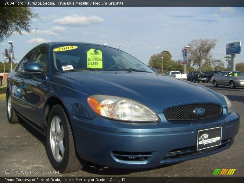 True Blue Metallic / Medium Graphite 2004 Ford Taurus SE Sedan