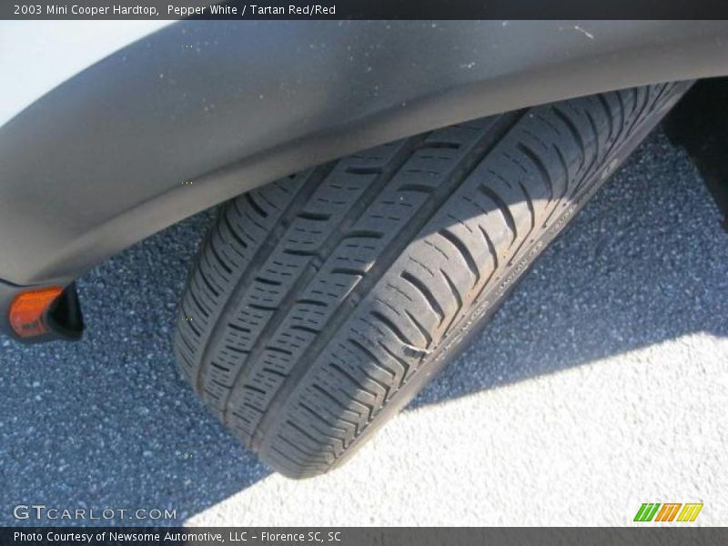 Pepper White / Tartan Red/Red 2003 Mini Cooper Hardtop