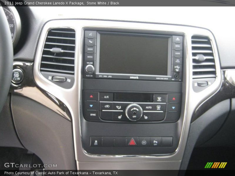 Navigation of 2011 Grand Cherokee Laredo X Package