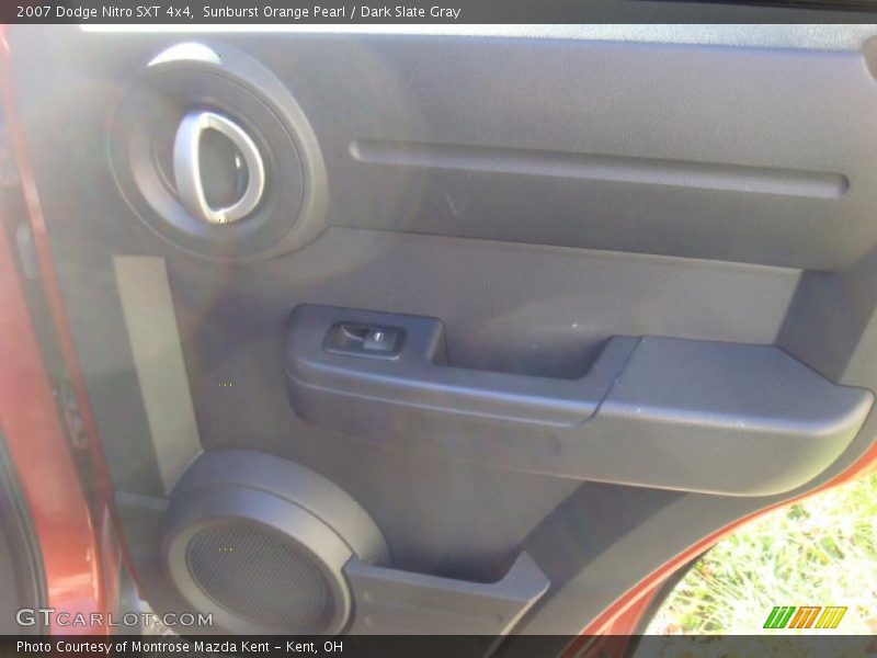 Sunburst Orange Pearl / Dark Slate Gray 2007 Dodge Nitro SXT 4x4