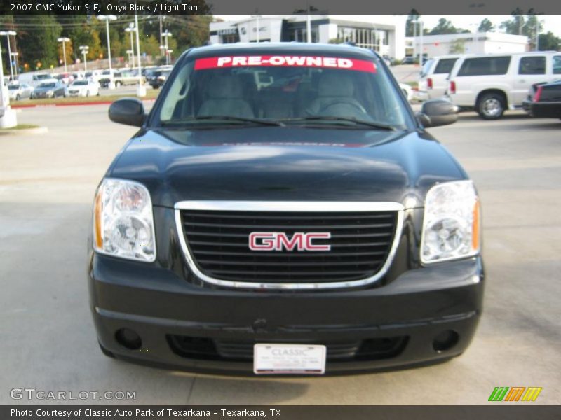 Onyx Black / Light Tan 2007 GMC Yukon SLE