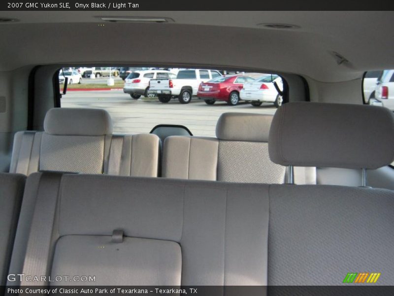 Onyx Black / Light Tan 2007 GMC Yukon SLE